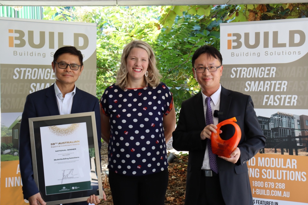 federal mp clare o neil presents ibuild with australian export awards